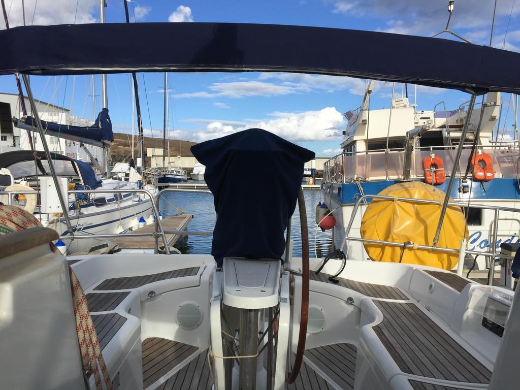 Puerto Calero Boat Hotel Екстериор снимка