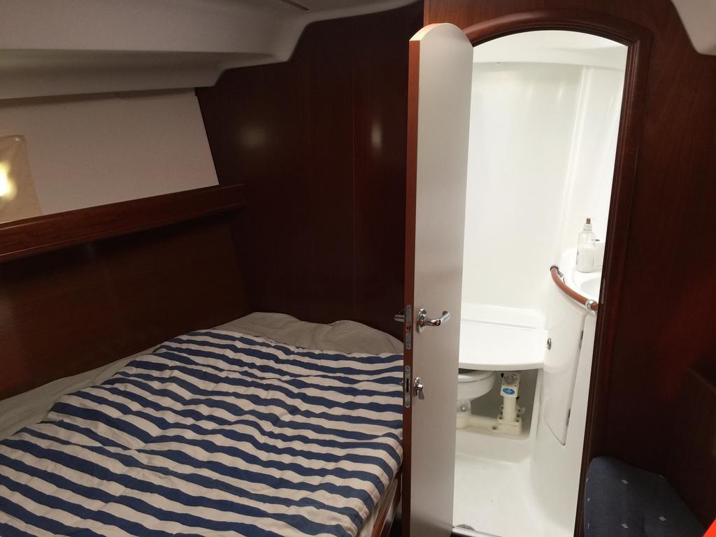 Puerto Calero Boat Hotel Екстериор снимка